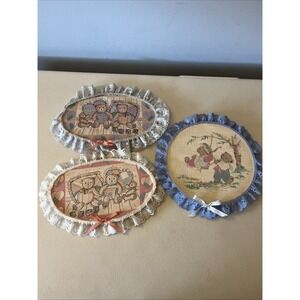 Vintage Wall Hangings With Lace Trim Teddy Bears Toys Embroidery Cottagecore (3)
